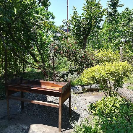 Guest House Of Givi Kobuleti Exterior photo
