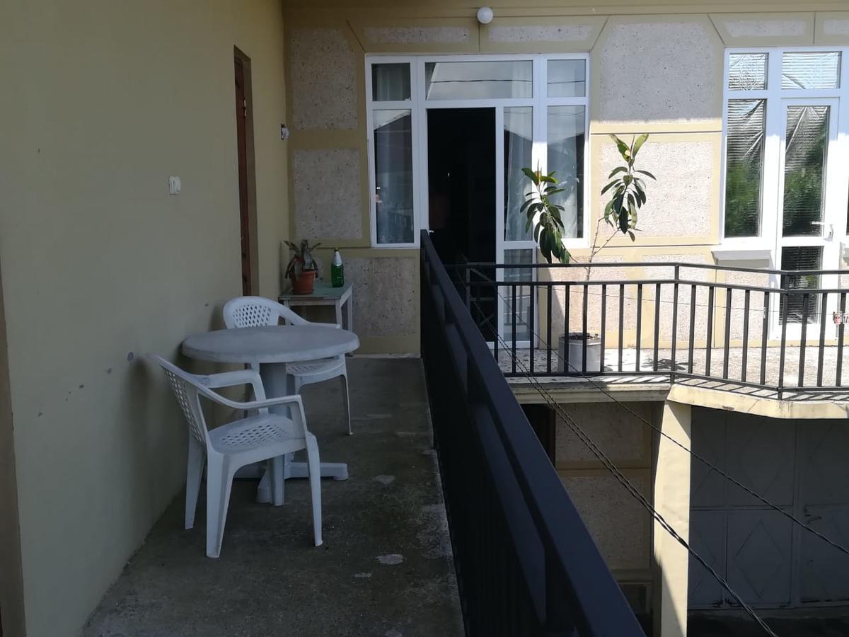Guest House Of Givi Kobuleti Exterior photo
