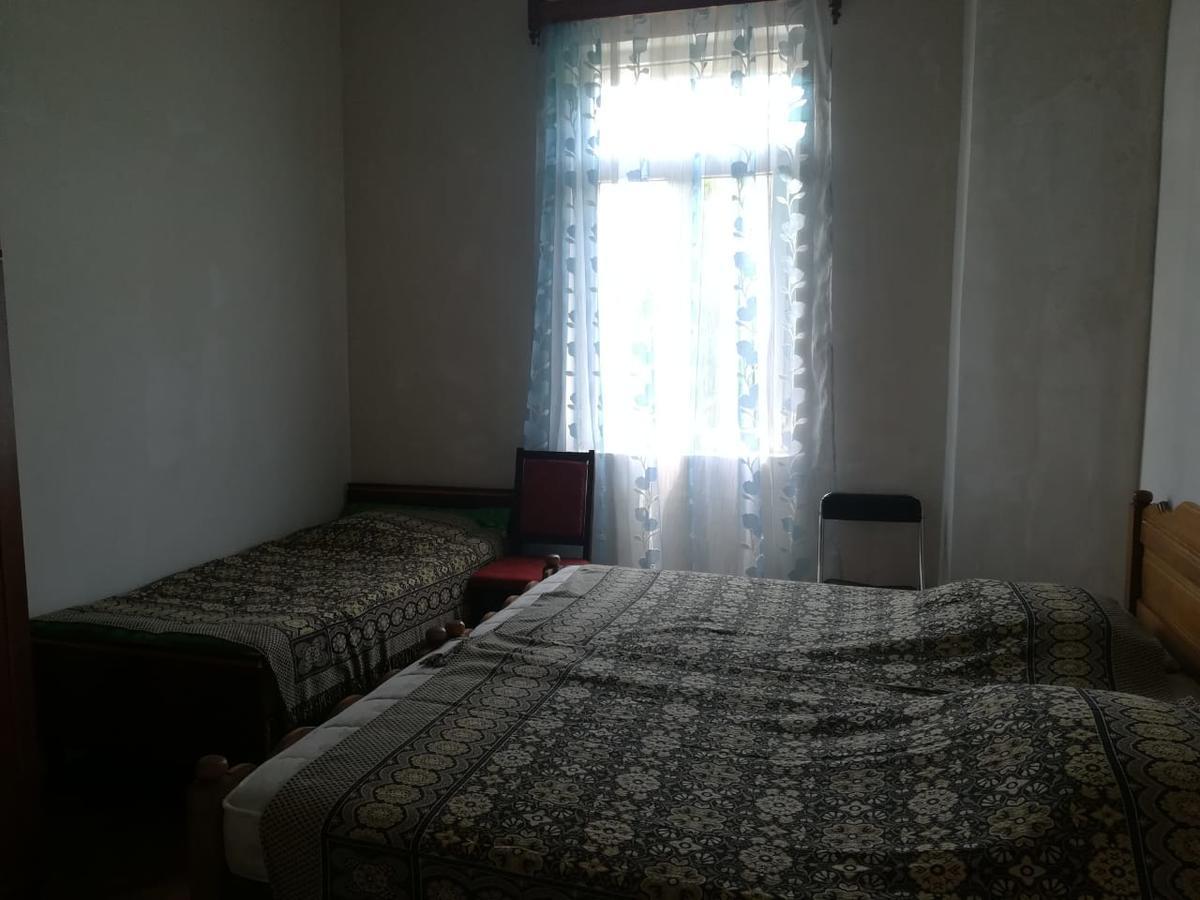 Guest House Of Givi Kobuleti Exterior photo