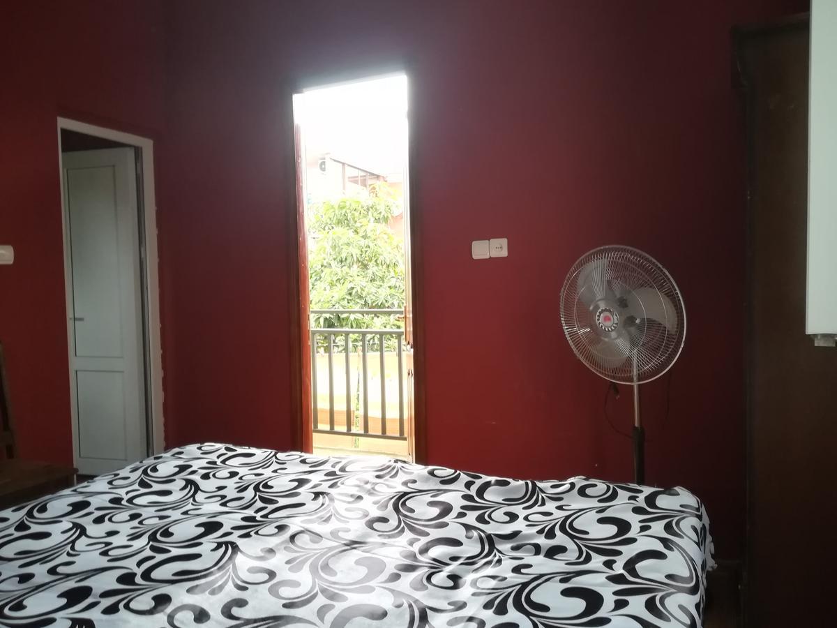 Guest House Of Givi Kobuleti Exterior photo