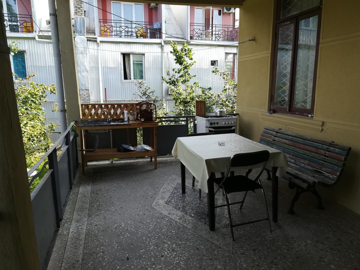 Guest House Of Givi Kobuleti Exterior photo