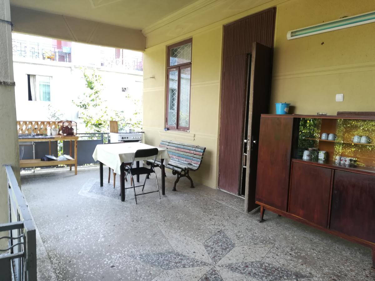 Guest House Of Givi Kobuleti Exterior photo